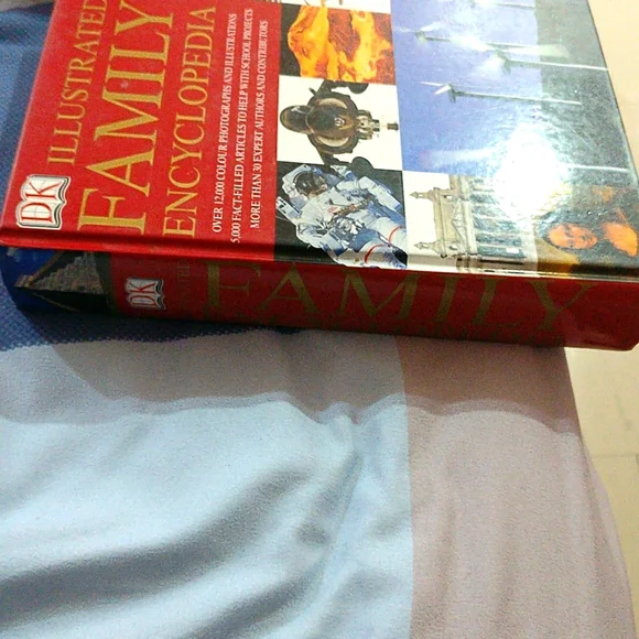 Family Encyclopaedia - Picture 4 of 15